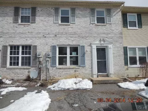 505 Old Forge Dr, Bath, PA 18014 photo 1