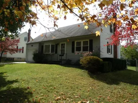 3051 Cornwall Rd, Bethlehem, PA 18017 photo 2