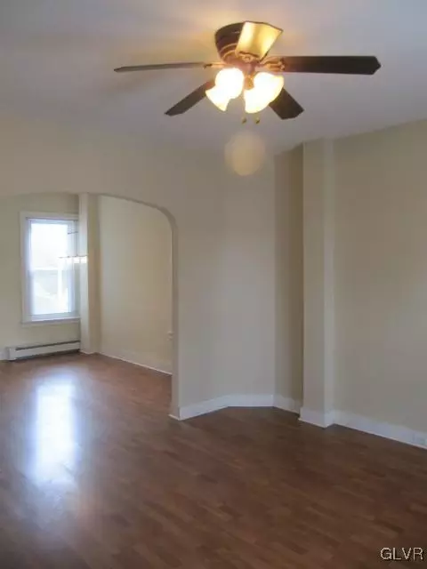 252 E North St, Bethlehem, PA 18018 photo 3