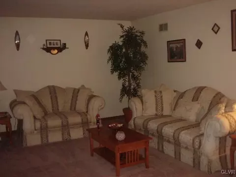3897 Post Dr, Bethlehem, PA 18017 photo 9