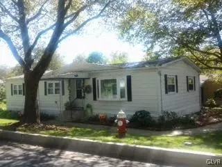 1 Brookside Dr, Bath, PA 18014 photo 1