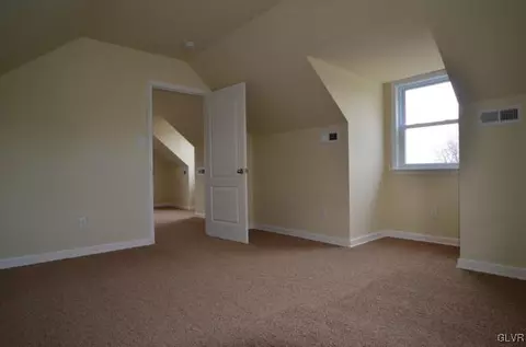 203 Cedar St, Hellertown, PA 18055 photo 13