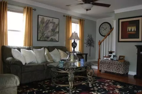 1032 Maple St, Bethlehem, PA 18018 photo 9