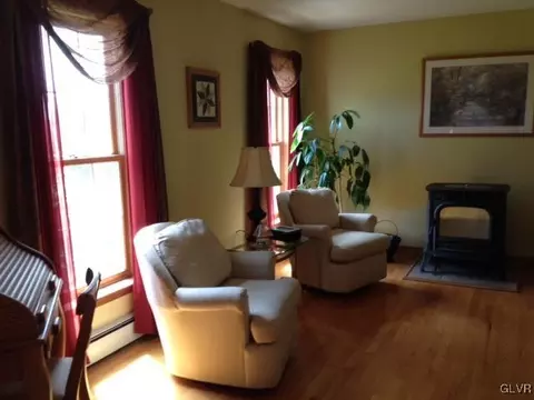210 Ruth Rd, Bath, PA 18014 photo 7