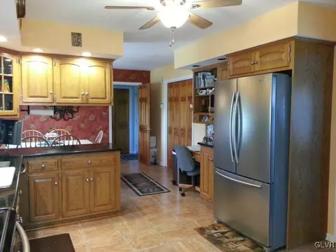 3632 E View Dr, Orefield, PA 18069 photo 8