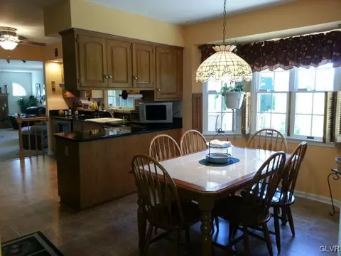 3632 E View Dr, Orefield, PA 18069 photo 9