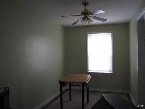 439 E Garrison St, Bethlehem, PA 18018 photo 3