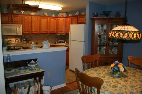 102 Ackerman St, Hellertown, PA 18055 photo 7