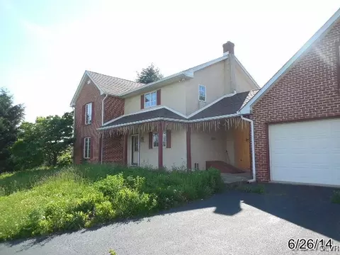 125 Robin Dr, Barto, PA 19504 photo 1