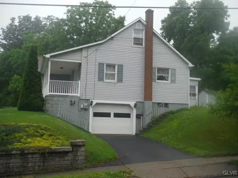 439 E Northampton St, Bath, PA 18014 photo 5