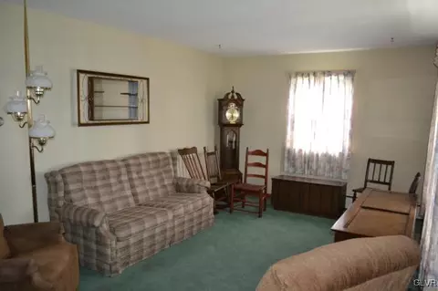 439 E Northampton St, Bath, PA 18014 photo 13