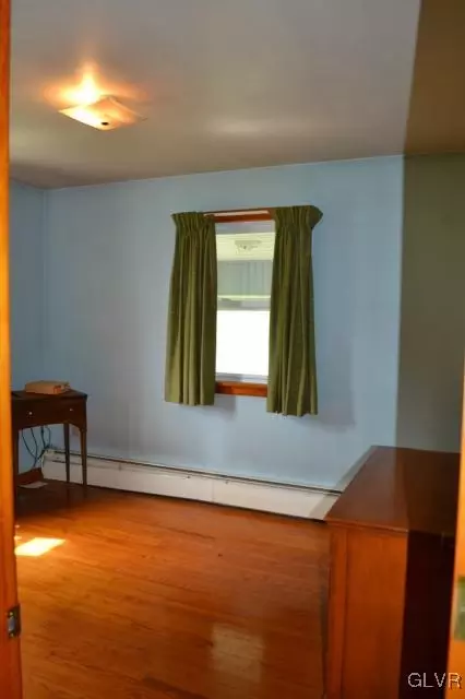 439 E Northampton St, Bath, PA 18014 photo 14