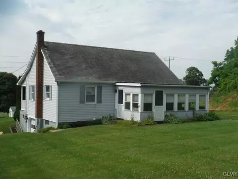 439 E Northampton St, Bath, PA 18014 photo 3