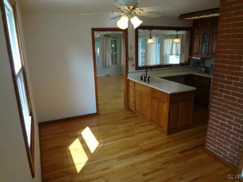 480 Willow Rd, Hellertown, PA 18055 photo 7