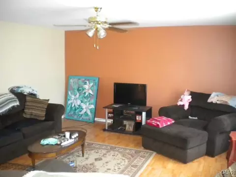 2644 Parkside Dr, Bath, PA 18014 photo 7
