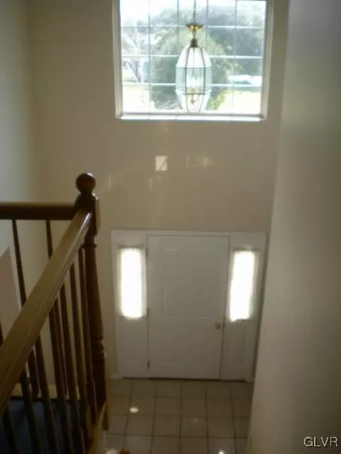 2644 Parkside Dr, Bath, PA 18014 photo 9