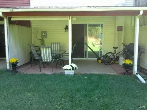 212 Old Forge Dr, Bath, PA 18014 photo 11