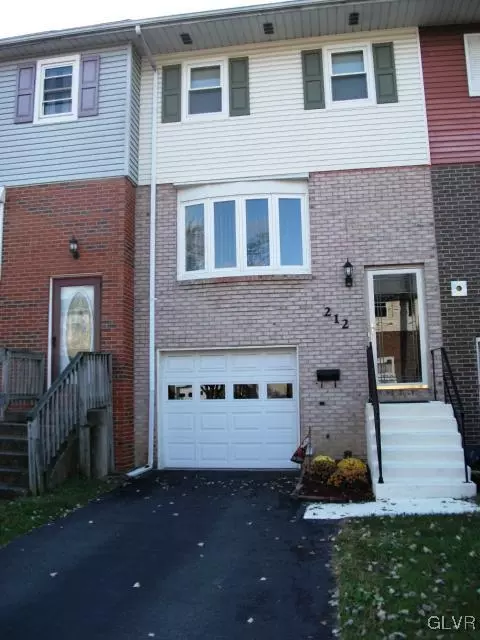 212 Old Forge Dr, Bath, PA 18014 photo 1