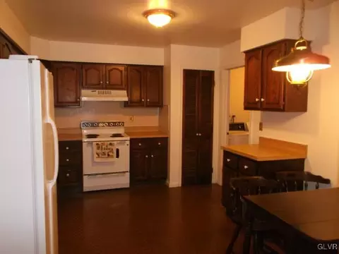 4066 Devonshire Rd, Bethlehem, PA 18020 photo 6