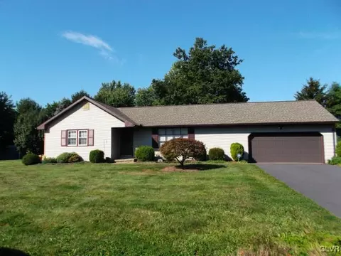 4066 Devonshire Rd, Bethlehem, PA 18020 photo 1