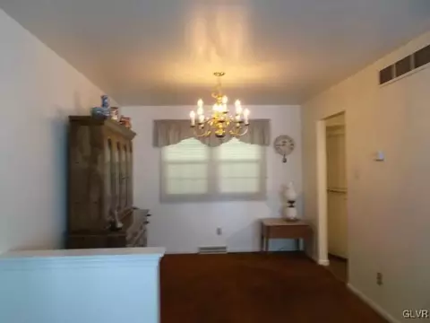 4066 Devonshire Rd, Bethlehem, PA 18020 photo 5