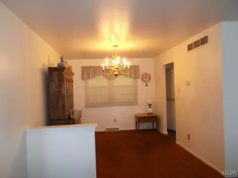 4066 Devonshire Rd, Bethlehem, PA 18020 photo 4