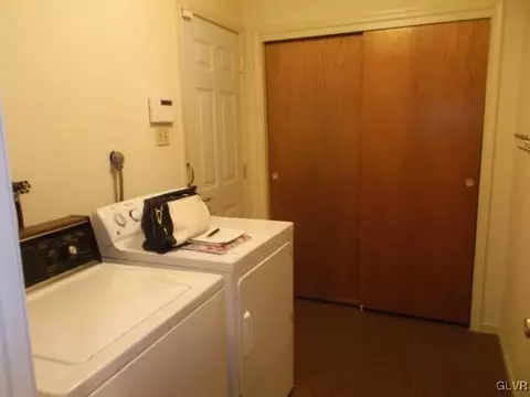 4066 Devonshire Rd, Bethlehem, PA 18020 photo 13