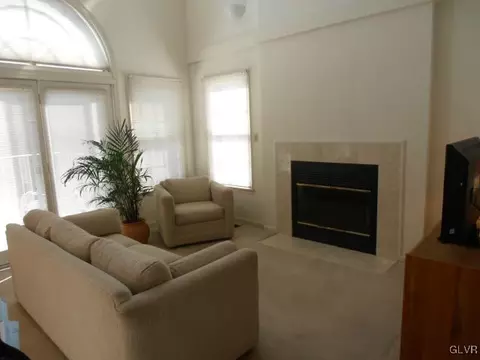 3446 Park Pl, Bethlehem, PA 18017 photo 3