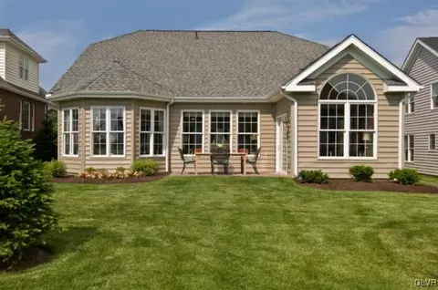 1126 Resolution Dr, Bethlehem, PA 18017 photo 6