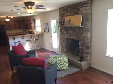 368 Devonshire Dr, Bethlehem, PA 18017 photo 8