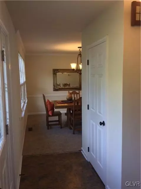 368 Devonshire Dr, Bethlehem, PA 18017 photo 7