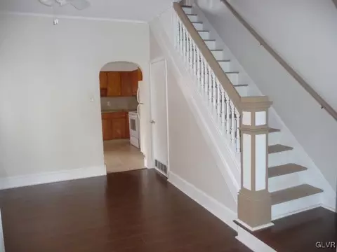 336 E North St, Bethlehem, PA 18018 photo 2