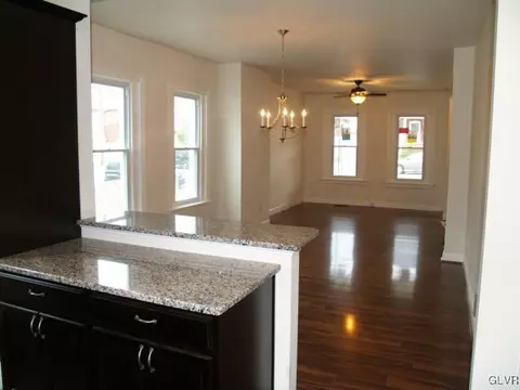 820 Maple St, Bethlehem, PA 18018 photo 3