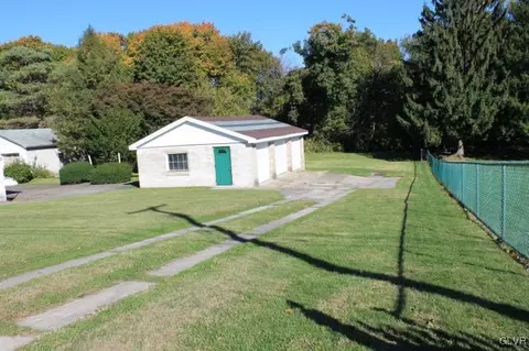 165 S Front St, Coplay Boro, PA 18037 photo 4