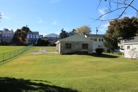 165 S Front St, Coplay Boro, PA 18037 photo 5