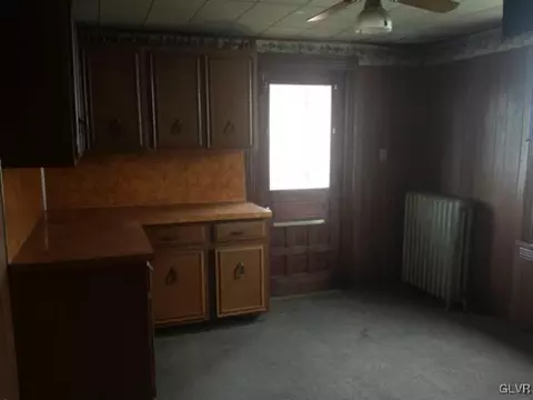 33 E Oak St, Hazleton, PA 18201 photo 9