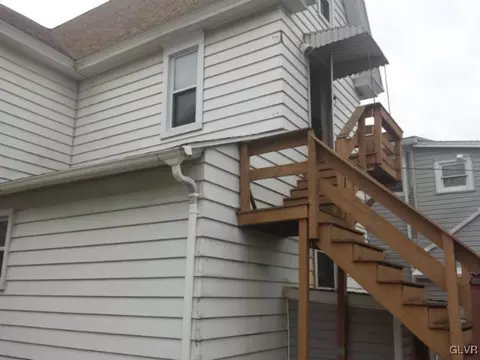 33 E Oak St, Hazleton, PA 18201 photo 8