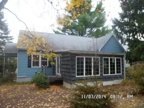 928 E Macada Rd, Bethlehem, PA 18017 photo 3