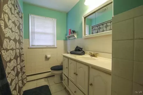 205 E Saucon St, Hellertown, PA 18055 photo 30