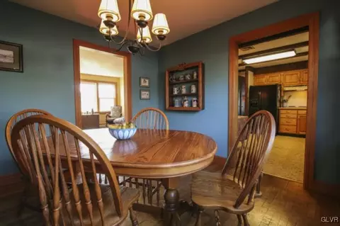 205 E Saucon St, Hellertown, PA 18055 photo 13