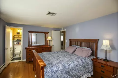 205 E Saucon St, Hellertown, PA 18055 photo 26