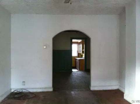 1041 E Third St, Bethlehem, PA 18015 photo 2