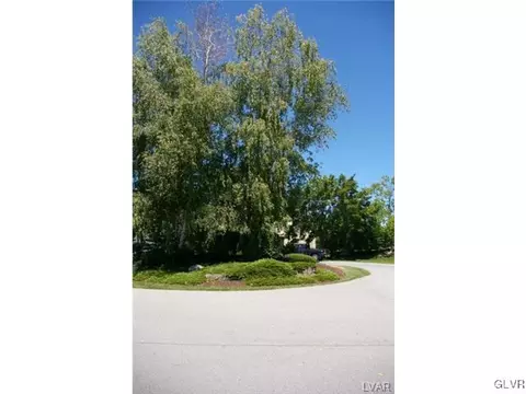 4412 Commonwealth Dr, Macungie Twp, PA 18049 photo 10