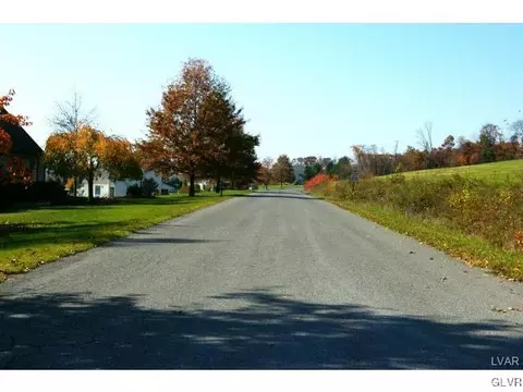 4412 Commonwealth Dr, Macungie Twp, PA 18049 photo 15
