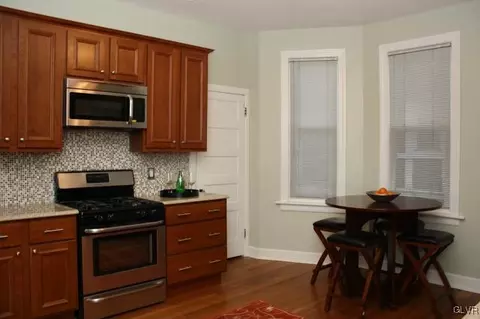 1367 Main St, Hellertown, PA 18055 photo 5