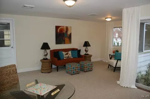 1367 Main St, Hellertown, PA 18055 photo 8