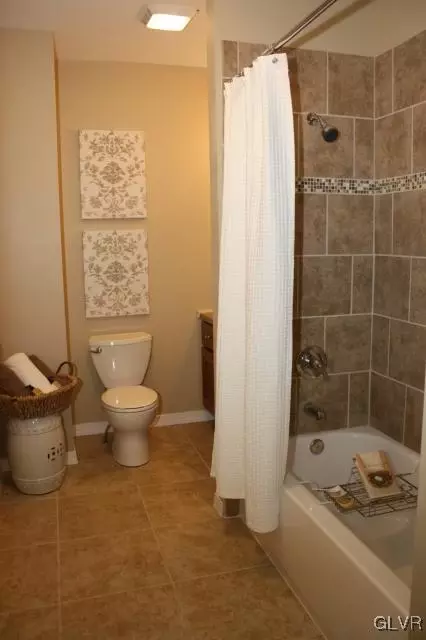1367 Main St, Hellertown, PA 18055 photo 14