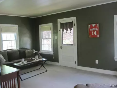 5493 Texas Rd, Macungie, PA 18062 photo 3