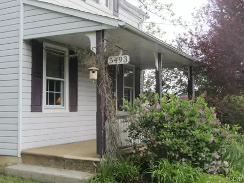5493 Texas Rd, Macungie, PA 18062 photo 1