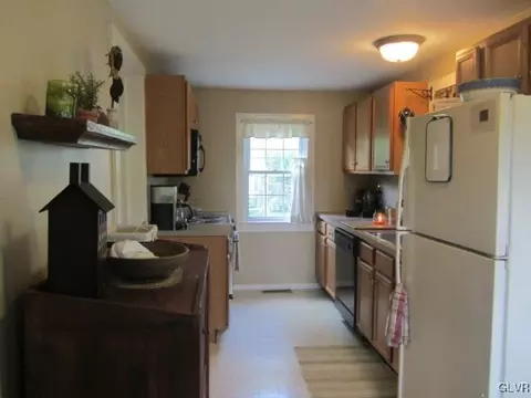 5493 Texas Rd, Macungie, PA 18062 photo 6
